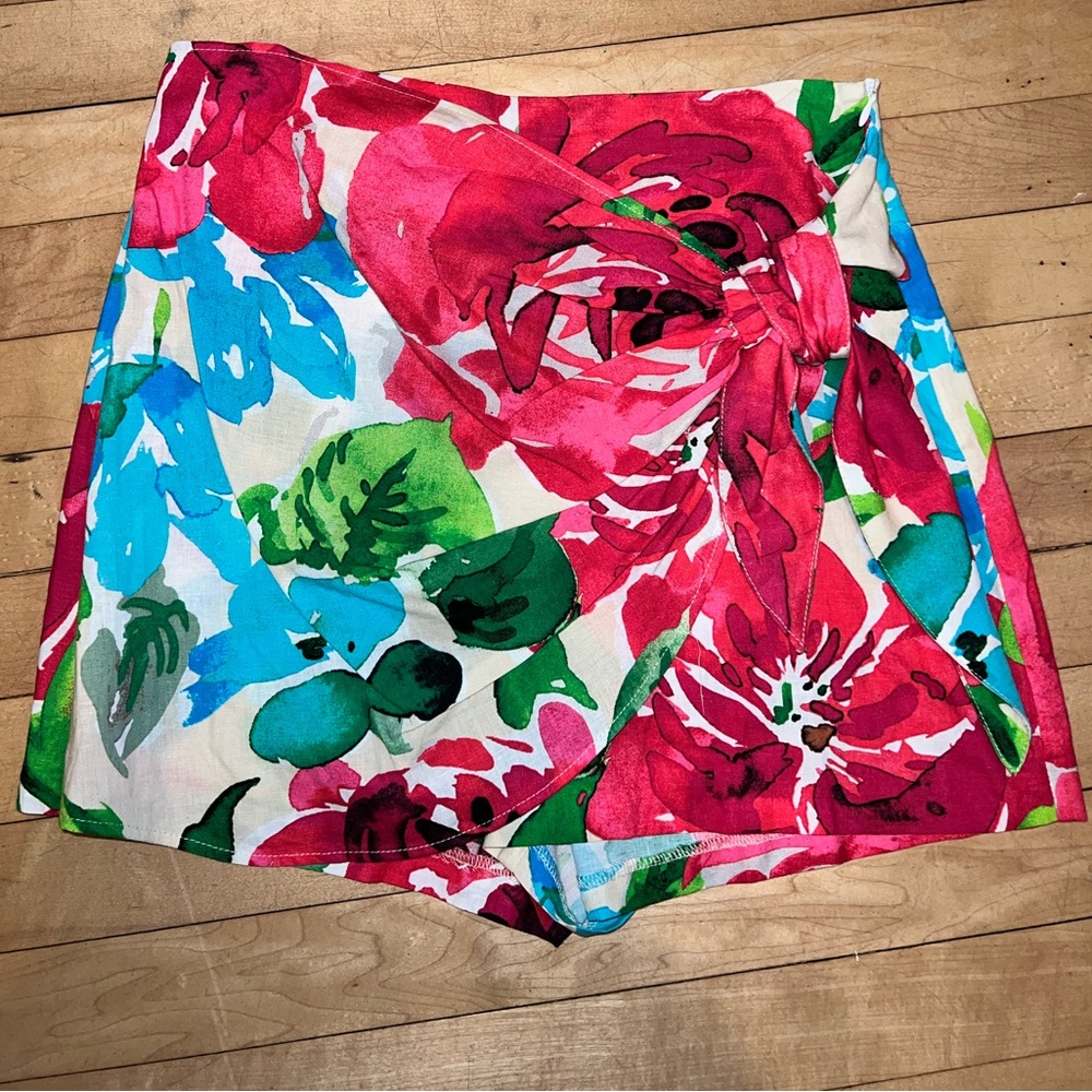 ZARA Floral Print Skort! NEVER WORN.